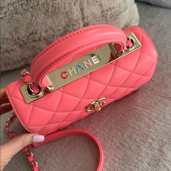 CHANEL Mini Trendy CC Lacquer Dual Handle Flap Bag - Picture 2 of 16